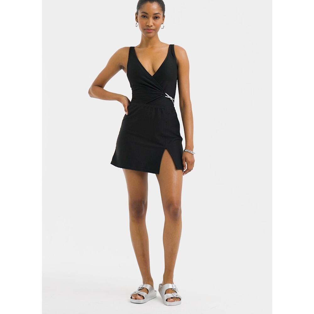 NWT GOTTEX BLACK HARBOURSIDE TEXTURED SWIMSUIT BOTTOM SWIM COVER UP SKIRT SZ M